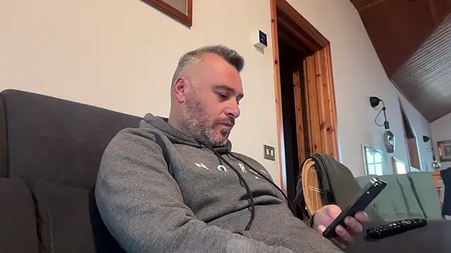 marcovik1 online show from 03-12-26, 08:51