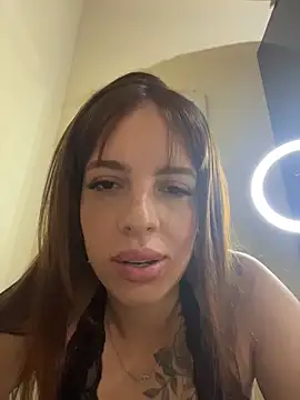 Snapshot of Larinhap chatting on 04-14-26, 04:34 Larinhap online show from 04-14-26, 04:34