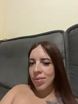 Snapshot of Larinhap chatting on 04-26-26, 08:44 Larinhap online show from 04-26-26, 08:44