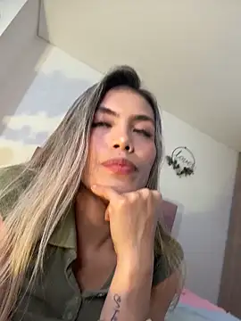 Snapshot of soffia_7 chatting on 03-03-26, 12:17 soffia 7 online show from 03-03-26, 12:17