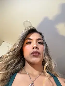 Snapshot of soffia_7 chatting on 02-26-26, 12:21 soffia 7 online show from 02-26-26, 12:21