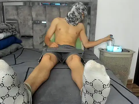 Master Ruthless77 online show from 02-12-26, 12:27