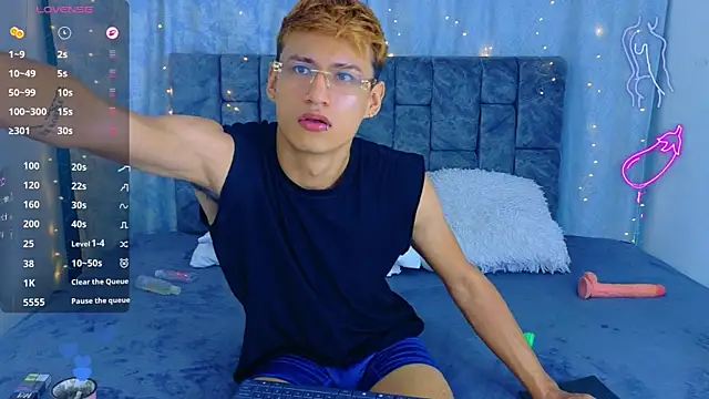 Snapshot of NicolasTorrez chatting on 04-28-26, 02:27 NicolasTorrez online show from 04-28-26, 02:27