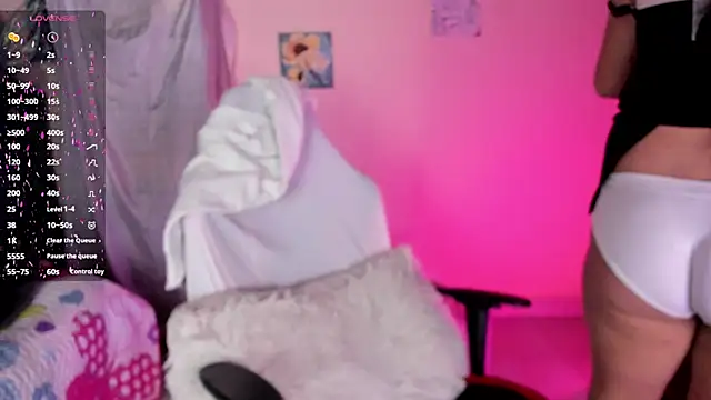 Snapshot of Hanna_Tm chatting on 03-02-26, 02:01 Hanna Tm online show from 03-02-26, 02:01