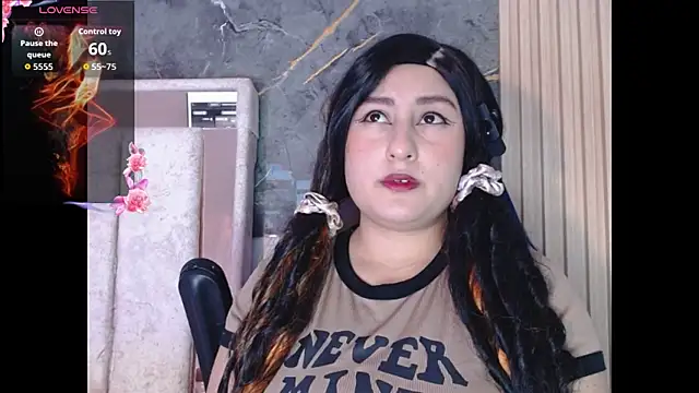 Hazumi Tsu online show from 03-25-26, 05:40