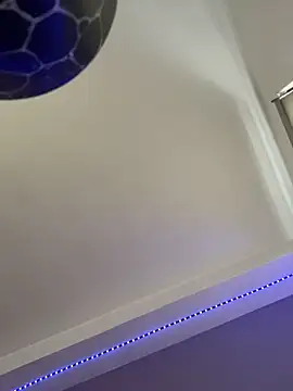 Milli-Kiss online show from 02-18-26, 02:02