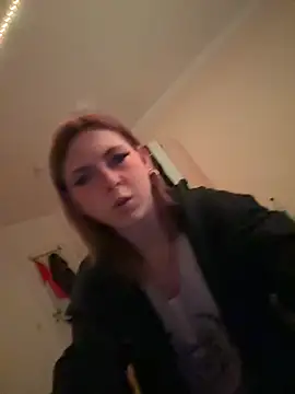 Milli-Kiss online show from 02-26-26, 06:08