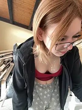 Milli-Kiss online show from 04-03-26, 02:45