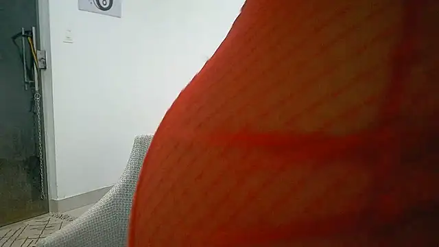 Snapshot of cleopriv00 chatting on 06-29-26, 11:37 cleopriv00 online show from 06-29-26, 11:37