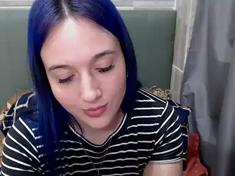 Snapshot of AZULFOX69 chatting on 04-26-26, 06:27 AZULFOX69 online show from 04-26-26, 06:27