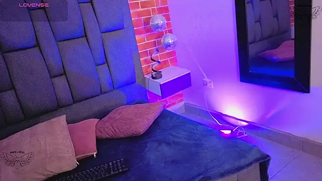 Snapshot of kiitydoll chatting on 02-18-26, 07:32 kiitydoll online show from 02-18-26, 07:32