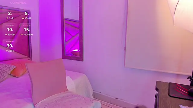 Snapshot of CatalinaBlaze chatting on 05-29-26, 11:44 CatalinaBlaze online show from 05-29-26, 11:44