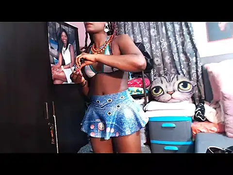 Snapshot of alanalaurent15 chatting on 02-17-26, 12:13 alanalaurent15 online show from 02-17-26, 12:13