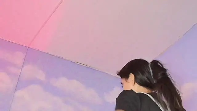 Aliclark online show from 03-25-26, 07:13