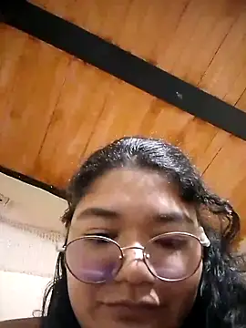 Snapshot of DarkReed chatting on 02-20-26, 06:54 DarkReed online show from 02-20-26, 06:54