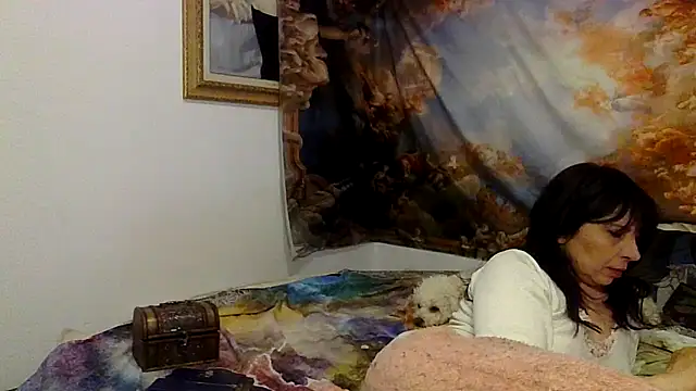 Snapshot of MadamBell chatting on 03-12-26, 04:22 MadamBell online show from 03-12-26, 04:22