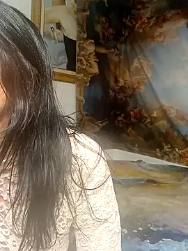Snapshot of MadamBell chatting on 03-29-26, 05:36 MadamBell online show from 03-29-26, 05:36