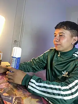 Snapshot of Jhony_rayder chatting on 02-25-26, 01:17 Jhony rayder online show from 02-25-26, 01:17