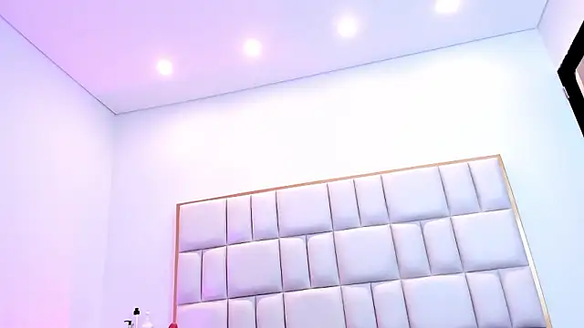 Violetta-foxx online show from 03-24-26, 07:36