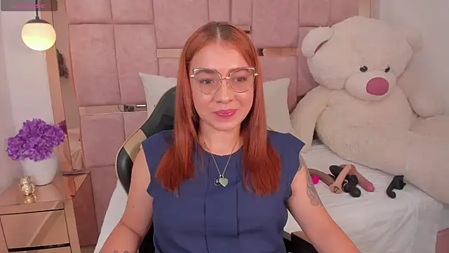 Snapshot of antonella_moon7 chatting on 07-10-26, 04:01 antonella moon7 online show from 07-10-26, 04:01