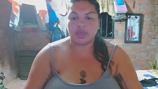 Juli Powl online show from 03-08-26, 01:44