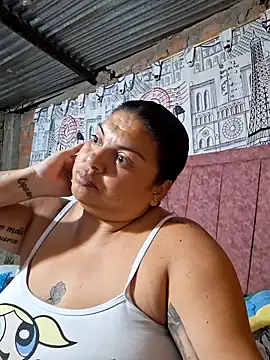 Juli Powl online show from 04-10-26, 01:34