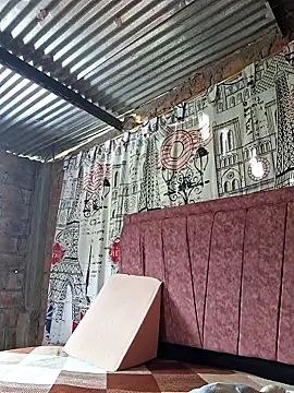 Juli Powl online show from 04-05-26, 01:29