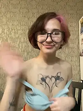 Snapshot of analcutie chatting on 02-15-26, 01:17 analcutie online show from 02-15-26, 01:17