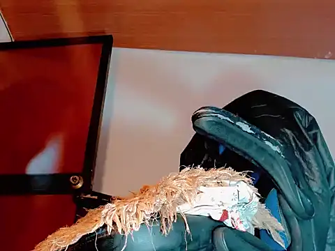 latinhott23 online show from 03-22-26, 09:16