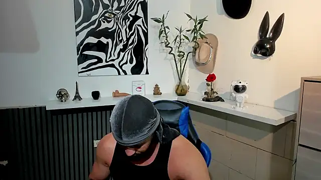 Snapshot of BENEDIICK chatting on 02-20-26, 01:13 BENEDIICK online show from 02-20-26, 01:13