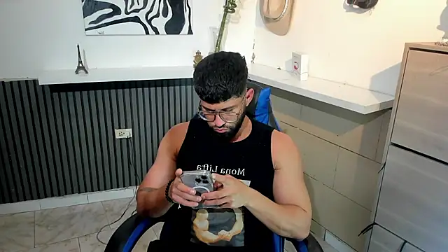 Snapshot of BENEDIICK chatting on 02-27-26, 08:52 BENEDIICK online show from 02-27-26, 08:52