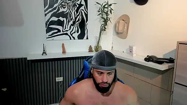 Snapshot of BENEDIICK chatting on 03-01-26, 08:09 BENEDIICK online show from 03-01-26, 08:09