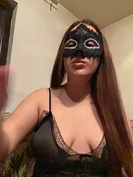 SweetAisha00 online show from 04-15-26, 07:18