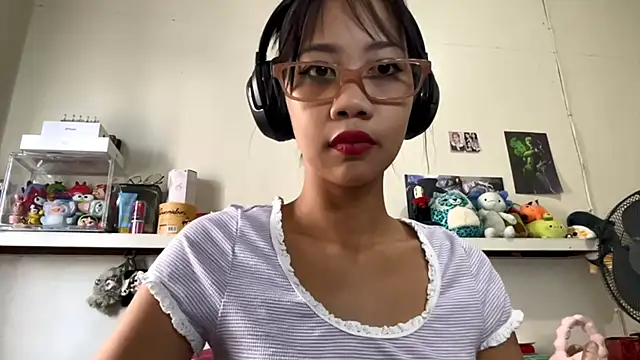 GloryKulikowski online show from 02-23-26, 01:07