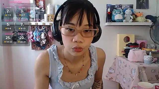 GloryKulikowski online show from 03-23-26, 02:11