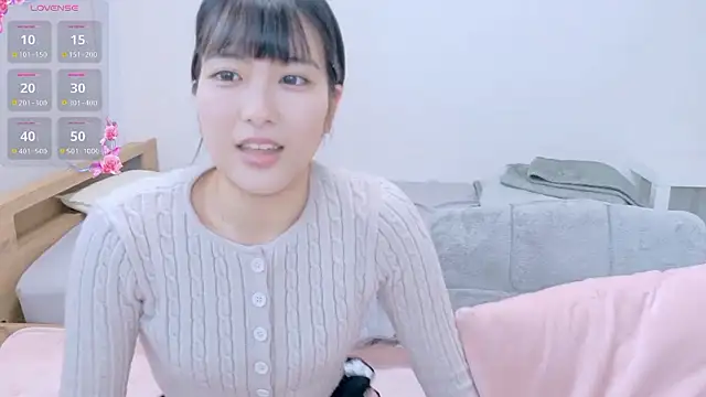 Somi-chan online show from 04-23-26, 10:33