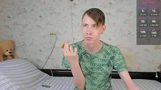 Snapshot of Erick_Wilson chatting on 03-05-26, 08:33 Erick Wilson online show from 03-05-26, 08:33