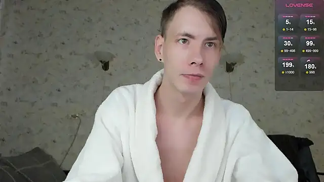 Snapshot of Erick_Wilson chatting on 03-08-26, 09:45 Erick Wilson online show from 03-08-26, 09:45