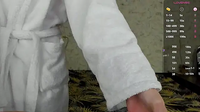 Snapshot of Erick_Wilson chatting on 03-19-26, 07:41 Erick Wilson online show from 03-19-26, 07:41