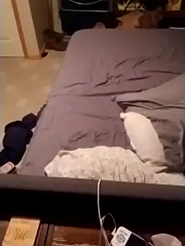 kallme1tee95 online show from 02-26-26, 04:45