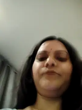 Snapshot of Anushka_Singh0 chatting on 06-21-26, 05:08 Anushka Singh0 online show from 06-21-26, 05:08