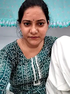 Snapshot of Anushka_Singh0 chatting on 07-14-26, 05:45 Anushka Singh0 online show from 07-14-26, 05:45