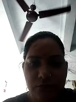 Snapshot of Anushka_Singh0 chatting on 05-10-26, 05:22 Anushka Singh0 online show from 05-10-26, 05:22