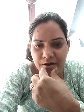 Snapshot of Anushka_Singh0 chatting on 06-06-26, 09:03 Anushka Singh0 online show from 06-06-26, 09:03