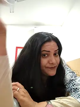 Snapshot of Anushka_Singh0 chatting on 05-29-26, 01:28 Anushka Singh0 online show from 05-29-26, 01:28