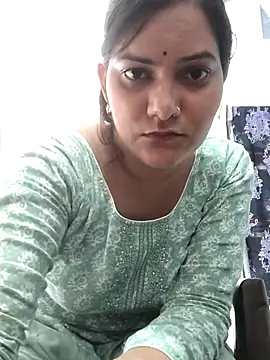 Snapshot of Anushka_Singh0 chatting on 06-03-26, 04:57 Anushka Singh0 online show from 06-03-26, 04:57