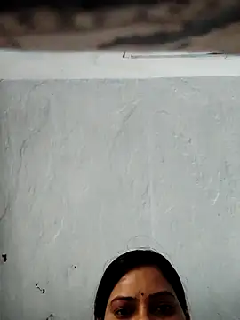 Snapshot of Anushka_Singh0 chatting on 07-18-26, 12:58 Anushka Singh0 online show from 07-18-26, 12:58