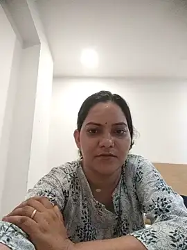 Snapshot of Anushka_Singh0 chatting on 06-21-26, 04:29 Anushka Singh0 online show from 06-21-26, 04:29