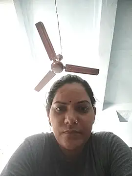 Snapshot of Anushka_Singh0 chatting on 06-13-26, 07:17 Anushka Singh0 online show from 06-13-26, 07:17