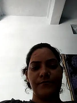 Snapshot of Anushka_Singh0 chatting on 06-26-26, 05:35 Anushka Singh0 online show from 06-26-26, 05:35